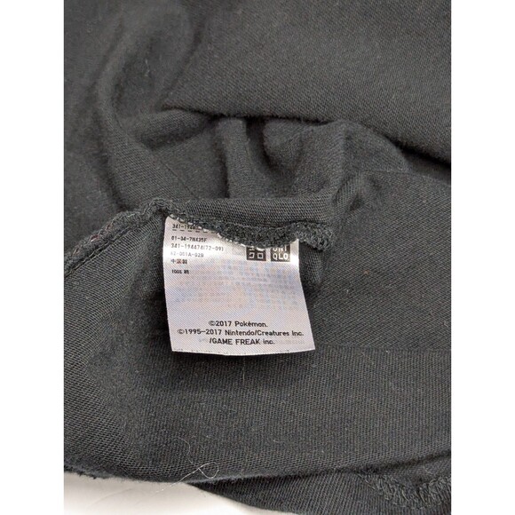 Uniqlo UTGP Unisex Medium Nintendo Pokemon Pikachu Black Graphic T-Shirt - Picture 4 of 4